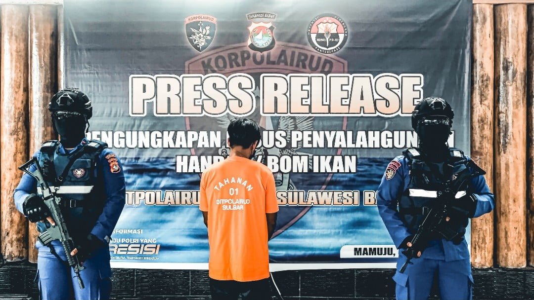 Pelaku bom ikan di perairan laut Kambunong, Z (29) diamankan Ditpolairud Polda Sulbar, Selasa (7/5/2024).