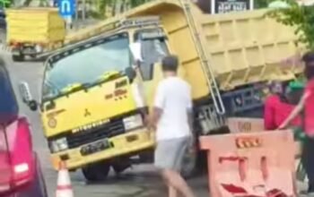 Truk Mundur di Tanjakan RSUD Bontang