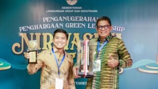 Wali Kota dan Ketua DPRD Kota Bontang Raih Penghargaan Green Leadership