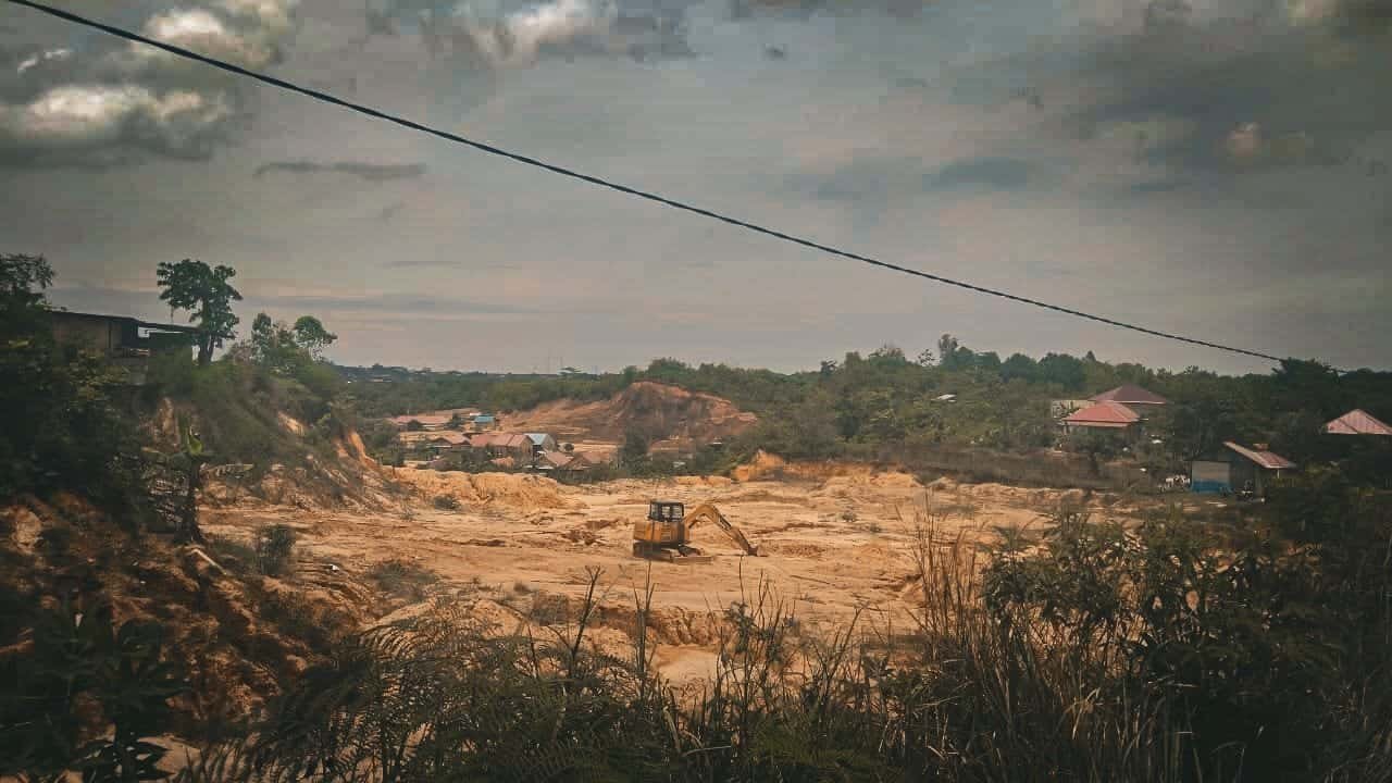 Dugaan aktivitas tambang galian c di Kelurahan Kanaan, Bontang, Kamis (6/3/2025).