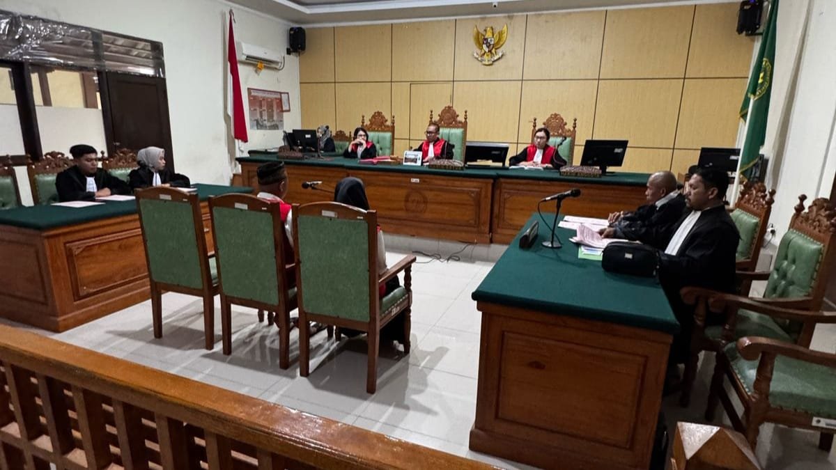 Sidang perdana kasus investasi bodong Ayam Potong Deris (Apderis), Selasa (29/4/2025).