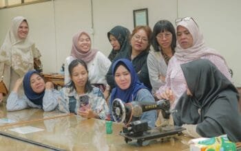 Tingkatkan Daya Saing Penjahit Lokal, Pupuk Kaltim Bekali Keterampilan Menjahit Kualitas Industri