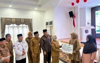 Dorong Kemandirian Ekonomi dan Daya Saing Lokal, 50 Pelaku UMKM Mustahik Terima Bantuan Modal Usahaa