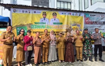 Wali Kota Bontang Tinjau GPM, Warga Antusias Serbu Sembako Harga Terjangkau