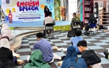 Pelajar SMP di Bontang Unjuk Kemampuan di English Speech Competition 2025