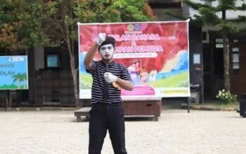 SMPN 9 Bontang Rayakan Sumpah Pemuda Lewat Lomba Pantomim Penuh Makna