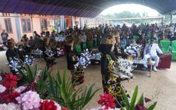 Pelantikan Kades PAW Sumber Agung di Long Mesangat Dimeriahkan Tarian Tradisional dan Gamelan Bali