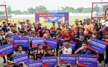 Semangat HUT Ke-48, Pupuk Kaltim Gelar Coaching Clining dan Charity Match Bersama Borneo FC