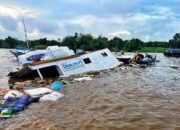 KM Dahliya F3 Karam di Sungai Mahakam, Diduga Kelebihan Penumpang