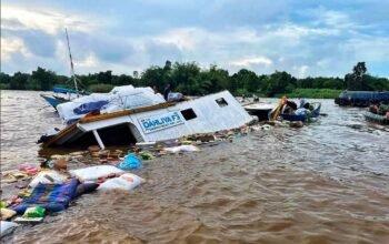 KM Dahliya F3 Karam di Sungai Mahakam, Diduga Kelebihan Penumpang