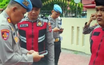 Cegah Judi Online, Propam Polres Bontang Gelar Sidak Ponsel Seluruh Anggota