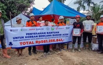 Pupuk Kaltim Salurkan Bantuan Lanjutan Bagi Korban Banjir Sumatera