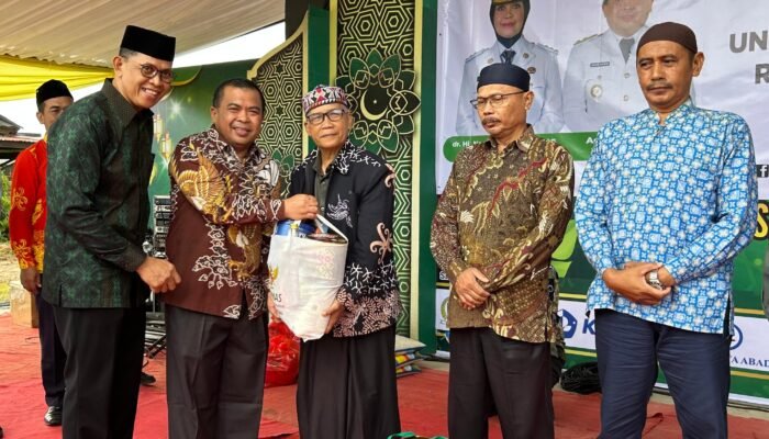 Program Bontang Peduli: 1.300 Guru Ngaji Terima Bantuan Sembako