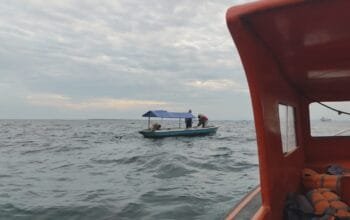 Terima Laporan 112, Tim BPBD Bontang Selamatkan Pemancing di Tengah Laut