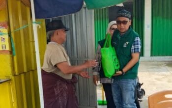 Sambut Idulfitri, PKB Bontang Salurkan Sembako ke Warga Kurang Mampu