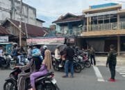PAC Pemuda Pancasila Bontang Selatan menggalang dana untuk korban kebakaran di Berbas Tengah, Senin (23/3/2026). (Foto: Zuajie/NIUS.id)