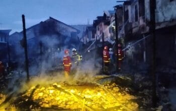 Kebakaran di Pasar Segiri, Puluhan Kios dan Ruko Ludes Terbakar