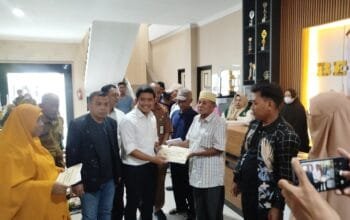KKSS Bontang Salurkan Bantuan Korban Kebakaran Berebas Tengah
