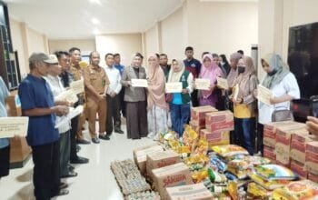 Shemmy Salurkan Bantuan Korban Kebakaran Berebas