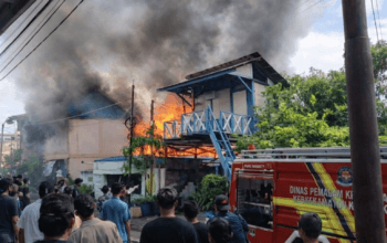 Diduga Akibat Kompor, 12 Rumah Hangus di Bontang