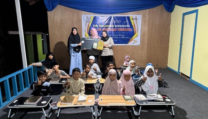 Dukung Pendidikan Agama, Shemmy Salurkan Al-Qur’an dan Meja Mengaji di Bontang