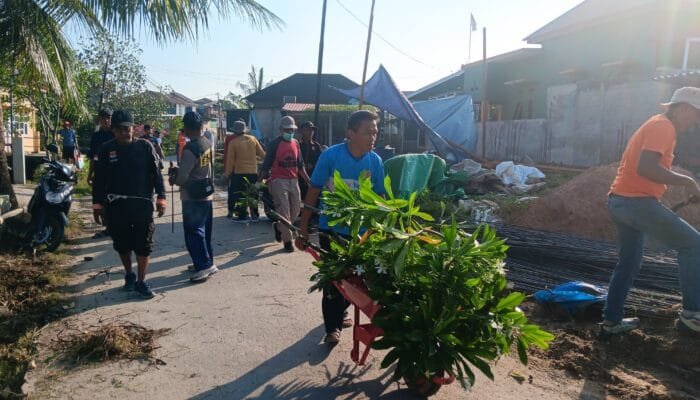 Jaga Lingkungan Tetap Aman, Kelurahan Loktuan Perkuat Sinergi Lewat Kerja Bakti dan Patroli