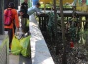 Lewat TMMD, TNI dan Warga Bontang Kuala Bersihkan Sungai dan Kawasan Wisata