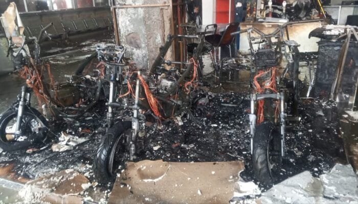 Api Lahap Dealer Yamaha di Samarinda, Puluhan Motor Hangus Terbakar