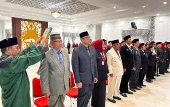 Lanjutkan Penyegaran Birokrasi, Wali Kota Bontang Rotasi Empat Pimpinan OPD