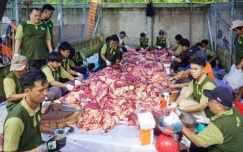 Libatkan Karyawan, Pupuk Kaltim Salurkan Hewan Kurban untuk Ribuan Penerima Manfaat di Bontang