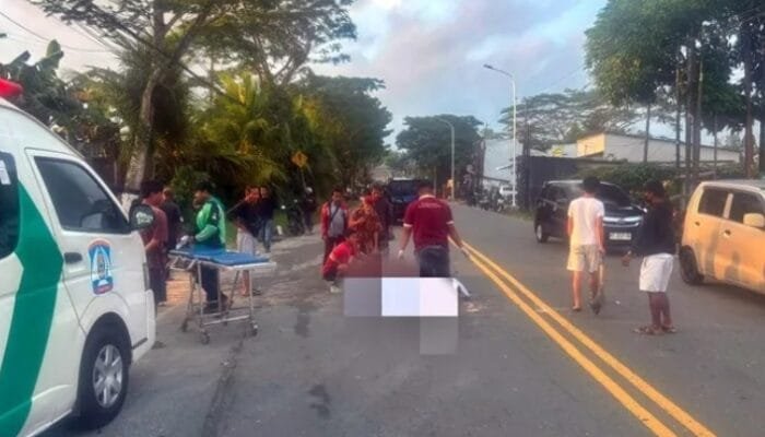 Diduga Salip Lewati Marka, Daihatsu Sigra Hantam Motor di KM 10 Balikpapan, Satu Tewas