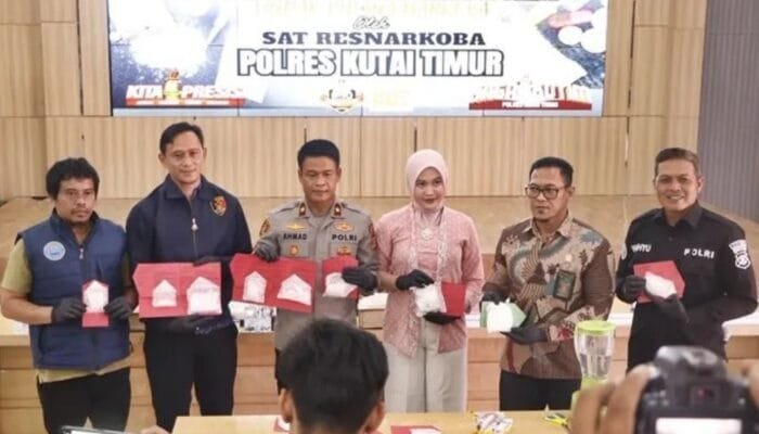 Hampir 886 Gram Sabu Dimusnahkan di Kutim, Polisi Telusuri Jejak Digital Jaringan Narkoba