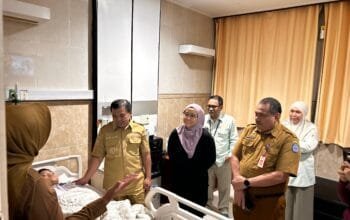 Pasca Insiden MBG, Wakil Wali Kota Bontang Cek Kondisi Siswa SMP Vidatra di RS Badak
