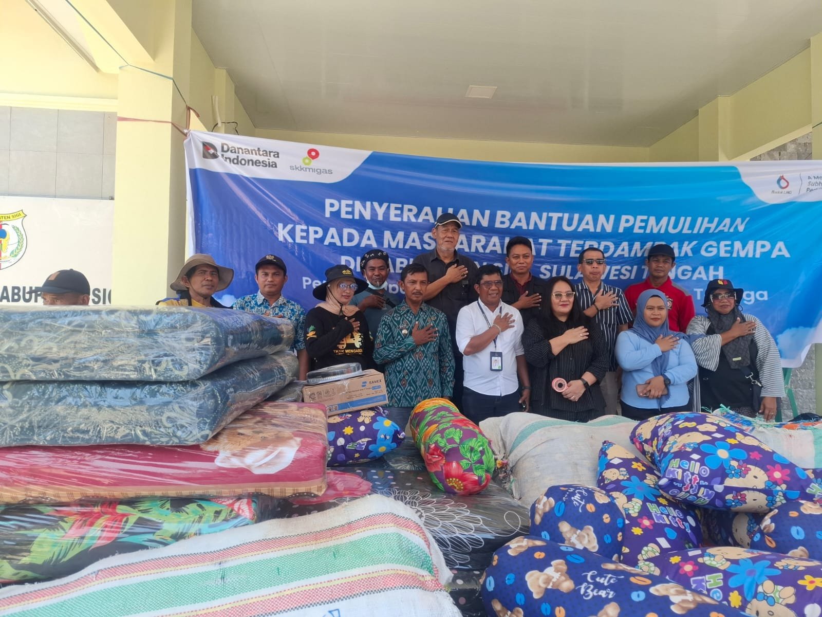 Badak LNG salurkan bantuan bagi masyarakat di Kecamatan Nokilalaki, Kabupaten Sigi, Sulawesi Tengah. (FOTO: IST)