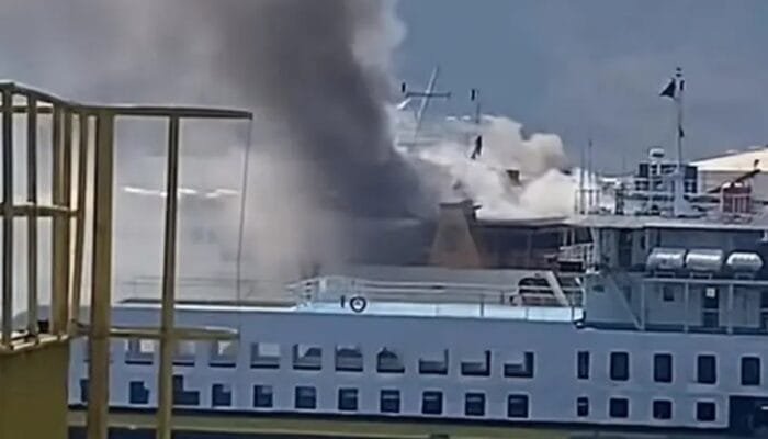 Api Muncul dari Ruang Laktasi Kapal, KMP Bontang Express 2 Terbakar saat Lego Jangkar di Banyuwangi