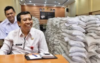Ribuan Keluarga di Bontang Dapat Bantuan Beras untuk Tiga Bulan