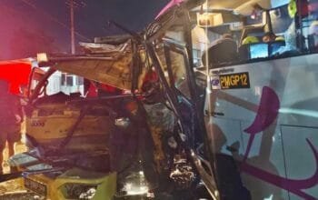 Jalan Bergelombang Diduga Picu Bus Masuk Jalur Lawan, Empat Penumpang Terluka