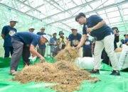 PT Pupuk Kaltim bekali 30 petani Kecamatan Marangkayu, Kutai Kartanegara melalui program Peningkatan Kapasitas Petani (PAK TANI)