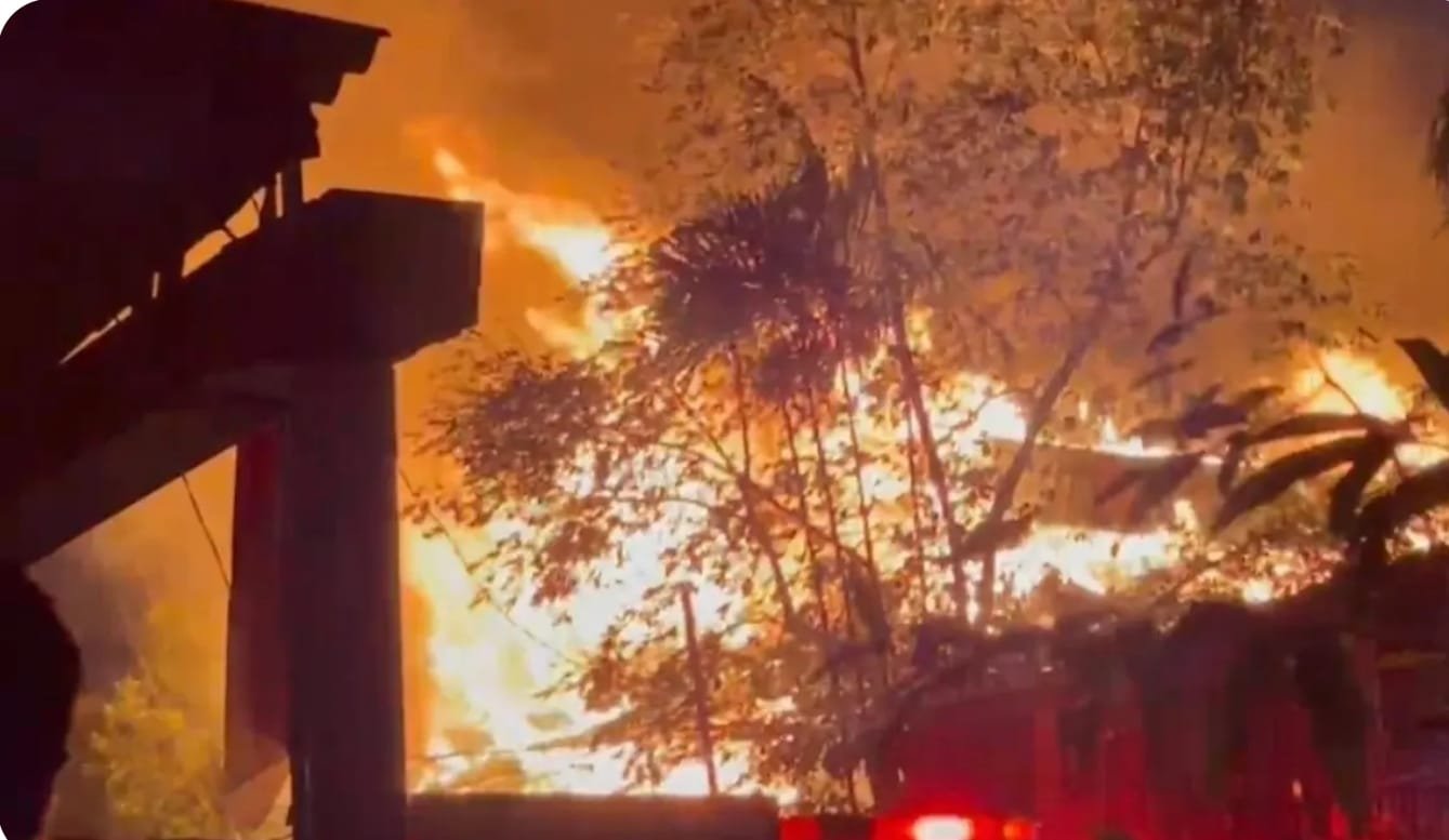 Diduga Saat Pengelasan, Rumah Dua Lantai di Balikpapan Barat Terbakar