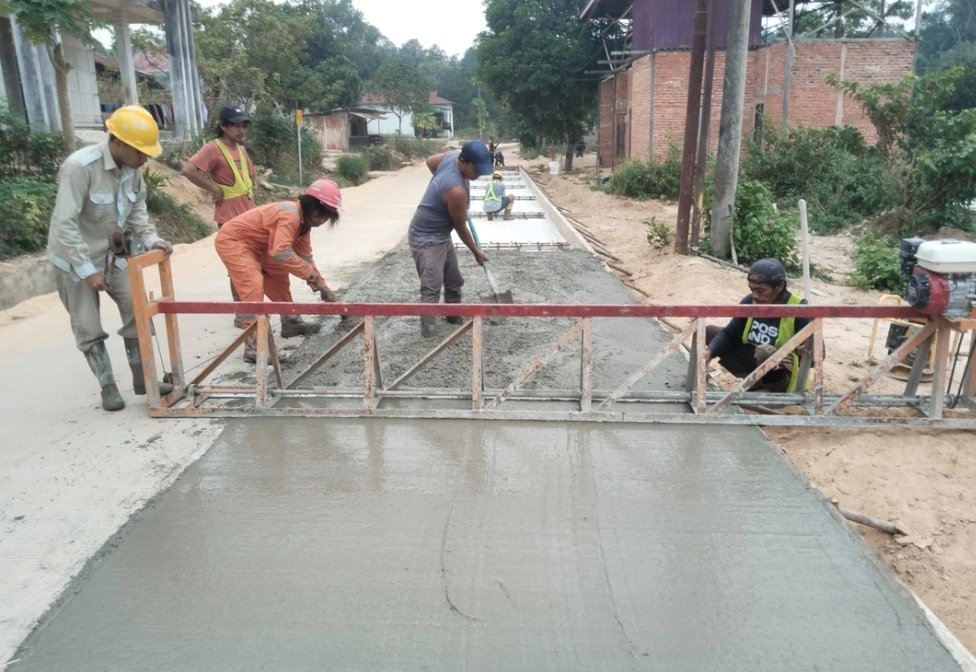 Setelah Diprotes Warga, Proyek Jalan Gotong Royong Bontang Kembali Dikerjakan