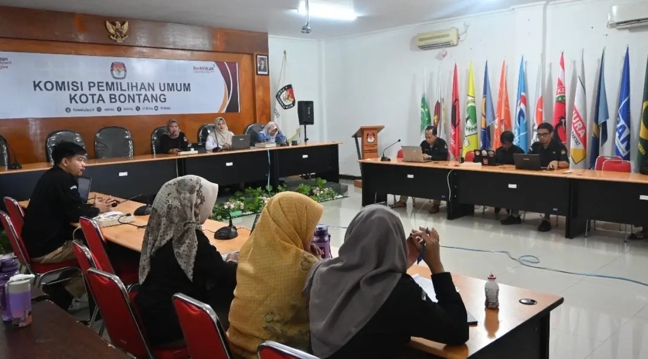 KPU Bontang Latih Staf Bahasa Isyarat agar Layanan Pemilu Lebih Inklusif